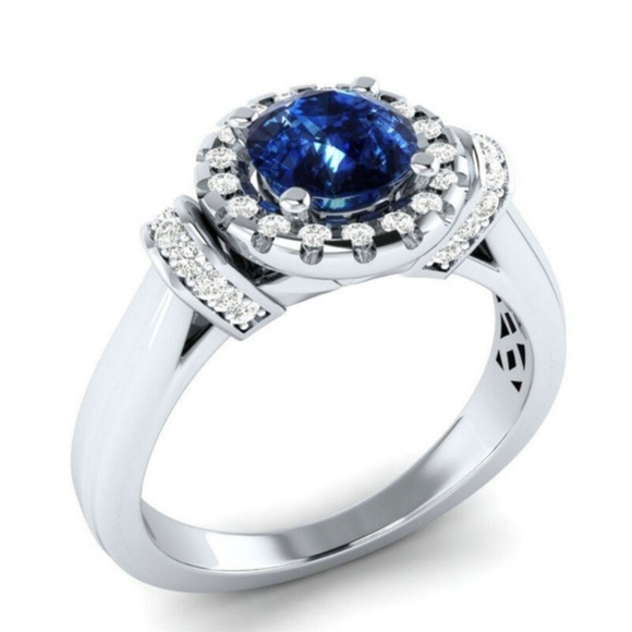 Jewelry - Brand New 925 Silver Round Cut Blue Sapphire Ring